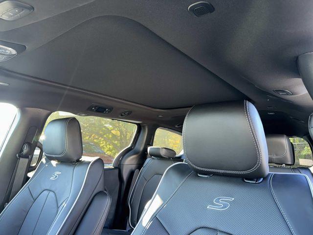 new 2026 Chrysler Pacifica car, priced at $40,500