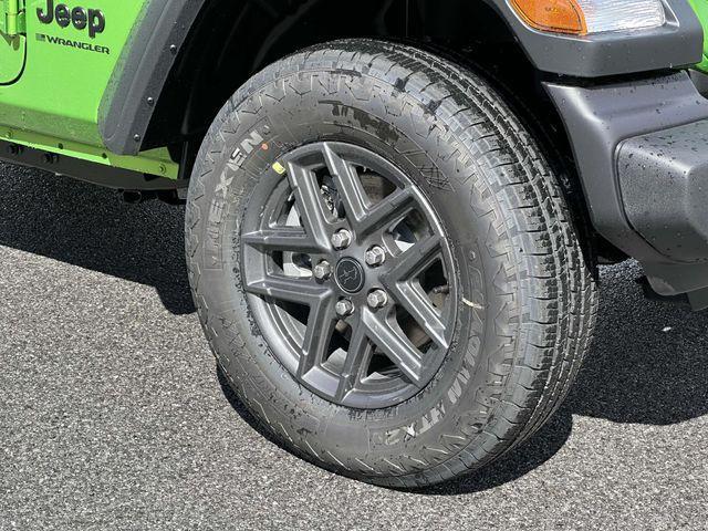 new 2025 Jeep Wrangler car, priced at $37,500
