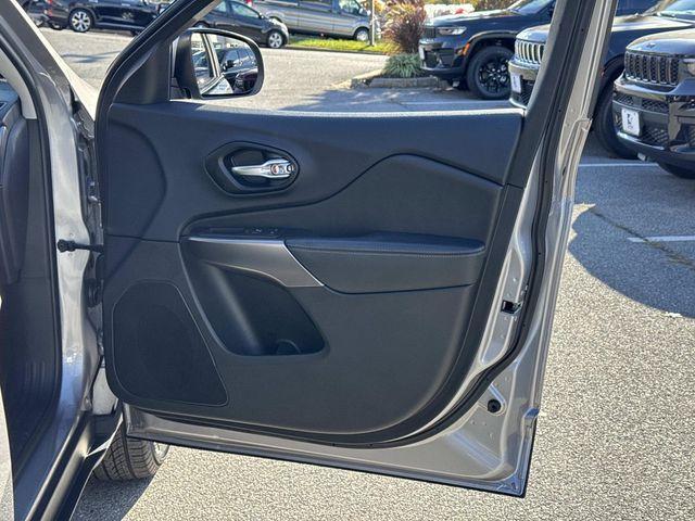 used 2021 Jeep Cherokee car, priced at $16,644