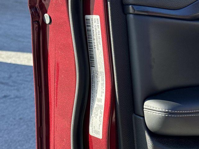 new 2025 Jeep Grand Cherokee car, priced at $37,000