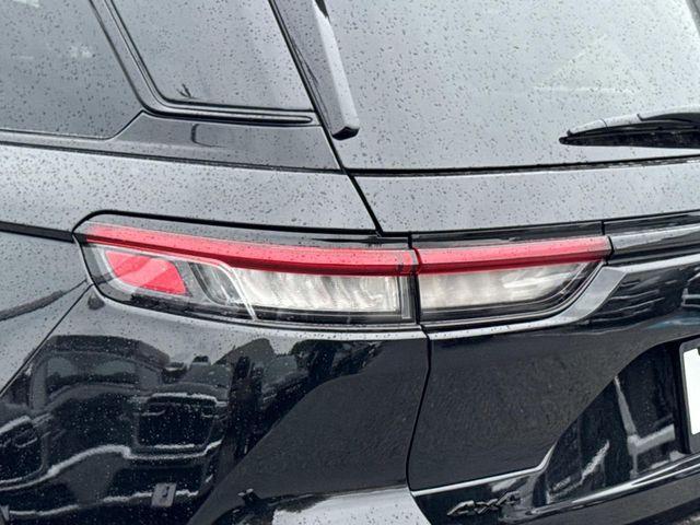 new 2025 Jeep Grand Cherokee car, priced at $35,000