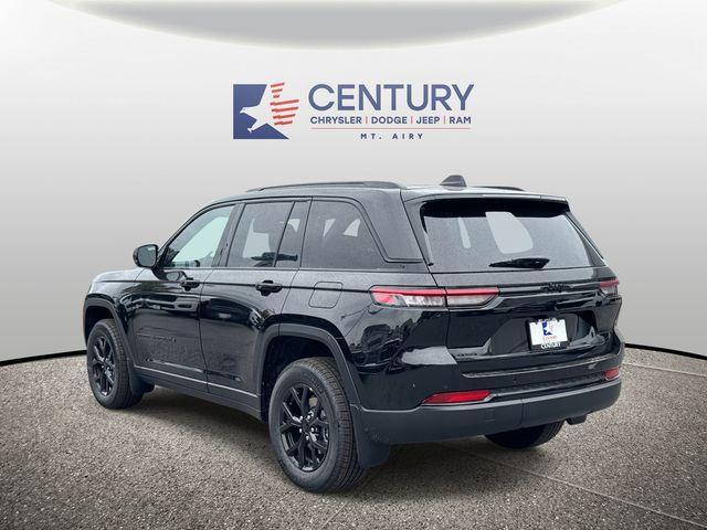 new 2025 Jeep Grand Cherokee car, priced at $35,000