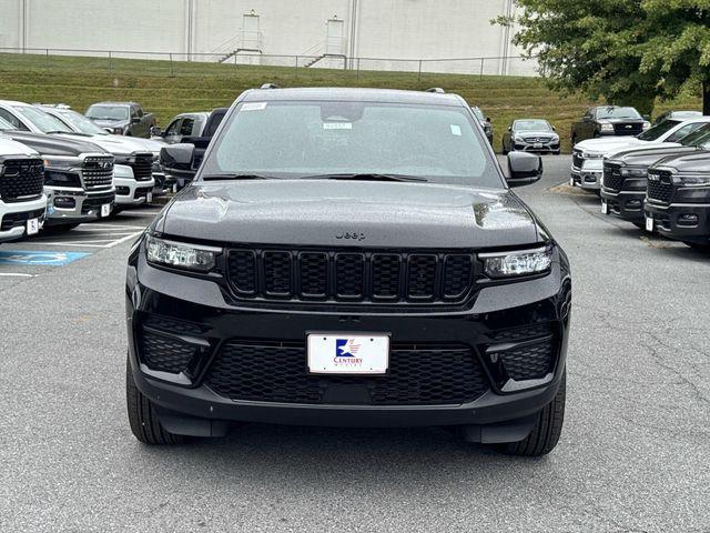 new 2025 Jeep Grand Cherokee car, priced at $35,000