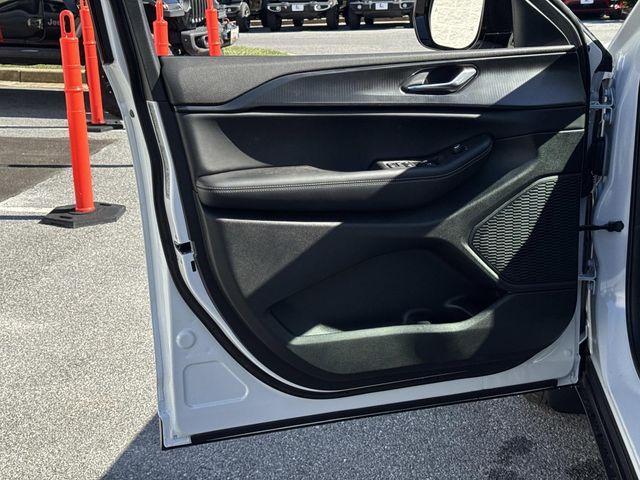 new 2025 Jeep Grand Cherokee car, priced at $35,000