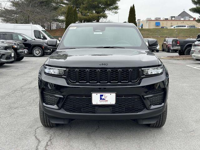 new 2025 Jeep Grand Cherokee car, priced at $44,030