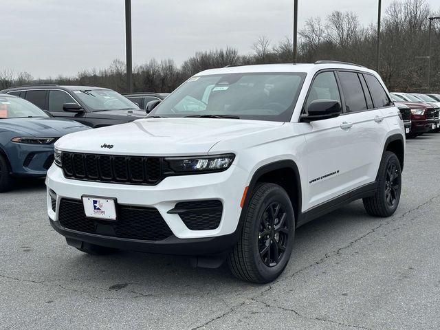 new 2025 Jeep Grand Cherokee car, priced at $44,430