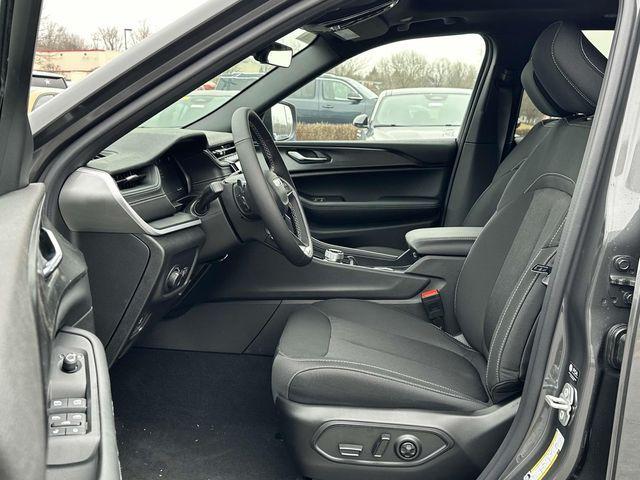 new 2025 Jeep Grand Cherokee car, priced at $42,465