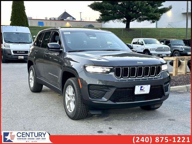 new 2024 Jeep Grand Cherokee car, priced at $35,500