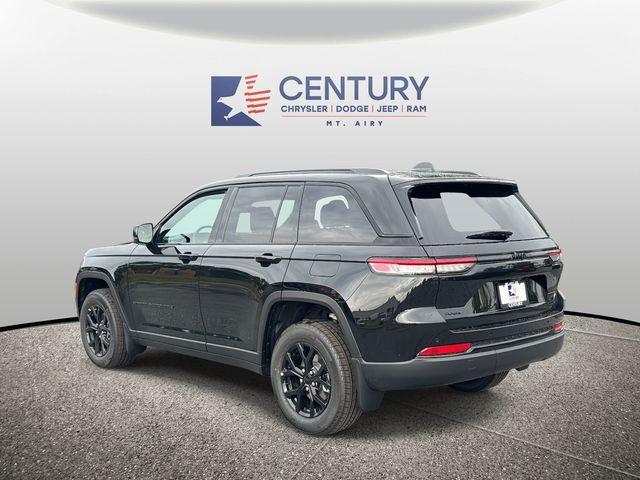 new 2025 Jeep Grand Cherokee car, priced at $38,000