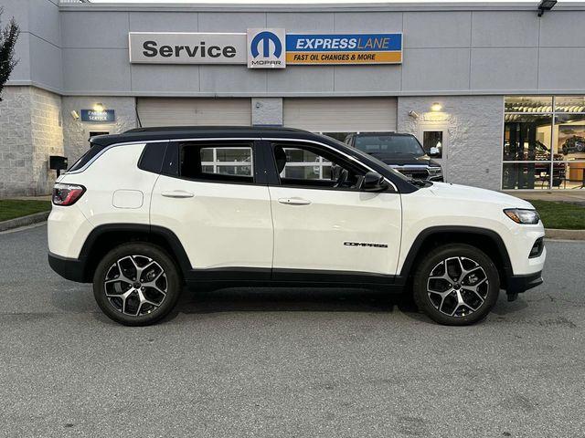 new 2025 Jeep Compass car, priced at $32,000