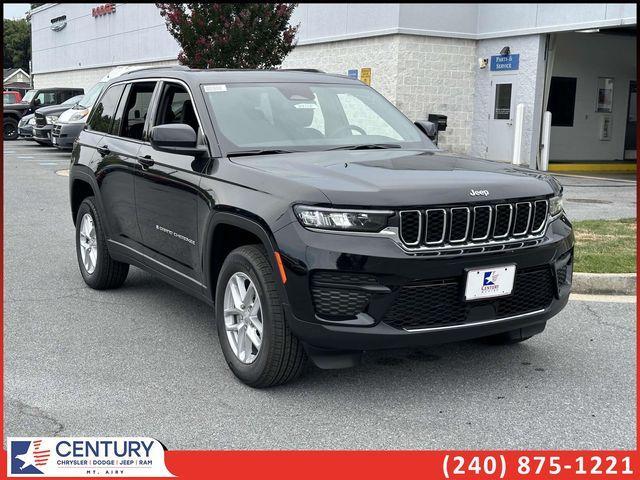 new 2024 Jeep Grand Cherokee car, priced at $33,000