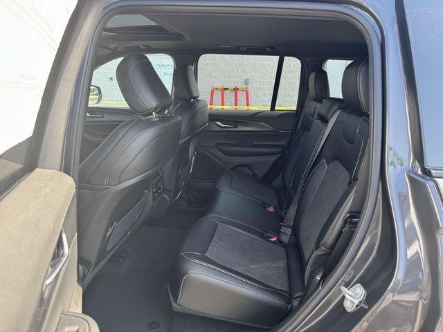 new 2025 Jeep Grand Cherokee car, priced at $37,588