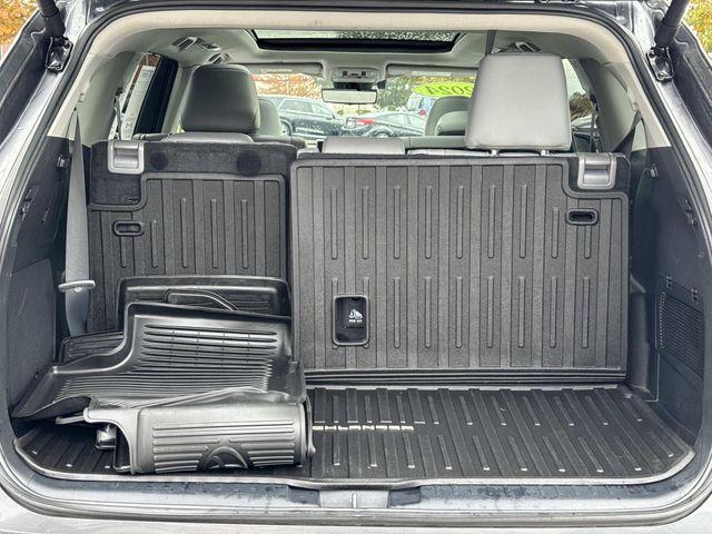 used 2024 Toyota Highlander car, priced at $43,414