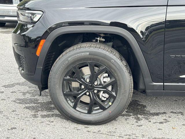 new 2025 Jeep Grand Cherokee L car, priced at $40,000
