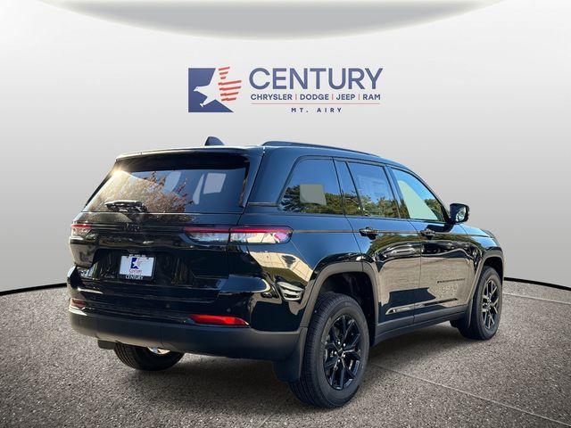 new 2025 Jeep Grand Cherokee car, priced at $38,250