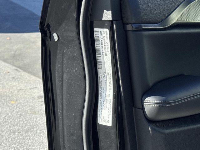 new 2025 Jeep Grand Cherokee car, priced at $38,250