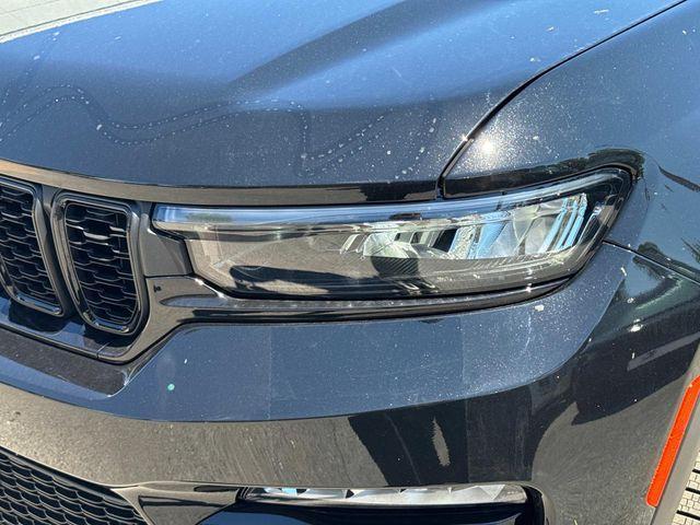 new 2025 Jeep Grand Cherokee car, priced at $44,500