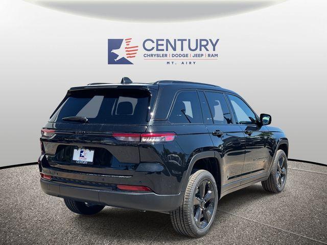 new 2025 Jeep Grand Cherokee car, priced at $44,500
