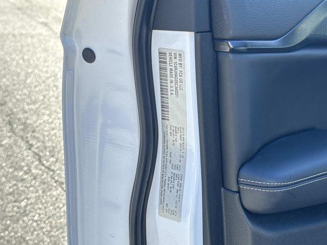 new 2025 Jeep Grand Cherokee car, priced at $36,000