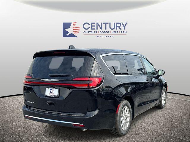 new 2026 Chrysler Pacifica car, priced at $35,000