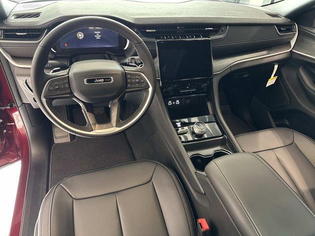 new 2025 Jeep Grand Cherokee car, priced at $44,595