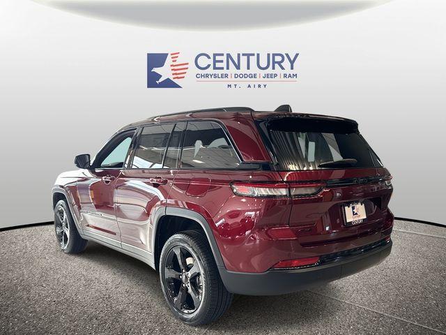 new 2025 Jeep Grand Cherokee car, priced at $44,595