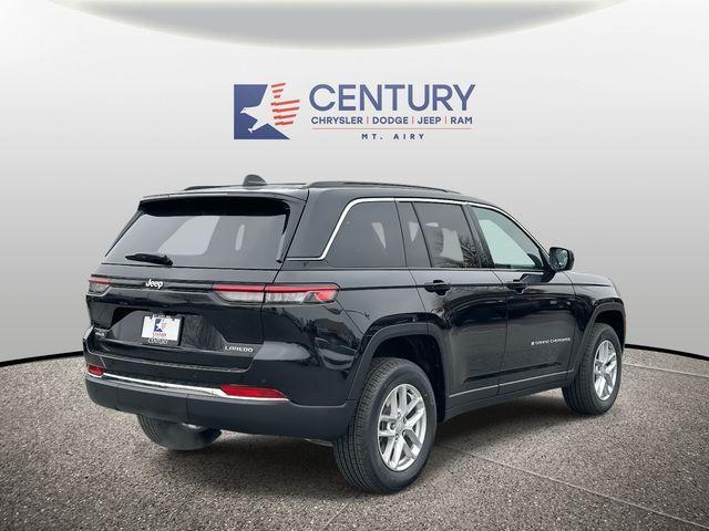 new 2025 Jeep Grand Cherokee car, priced at $33,950
