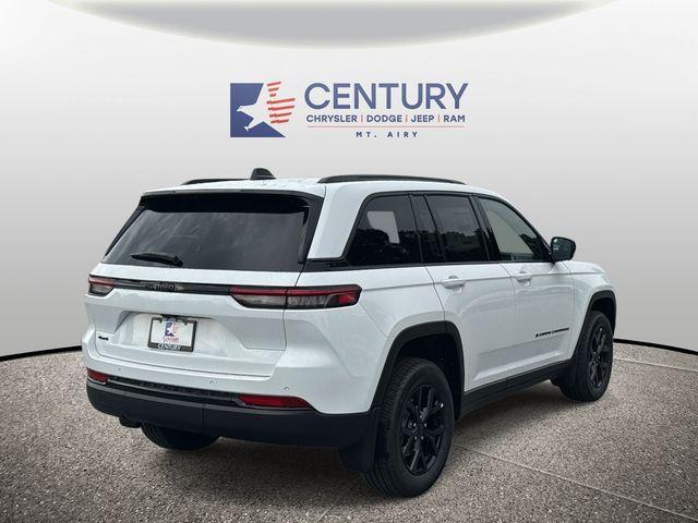 new 2025 Jeep Grand Cherokee car, priced at $36,000