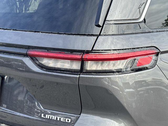 new 2025 Jeep Grand Cherokee car, priced at $46,185