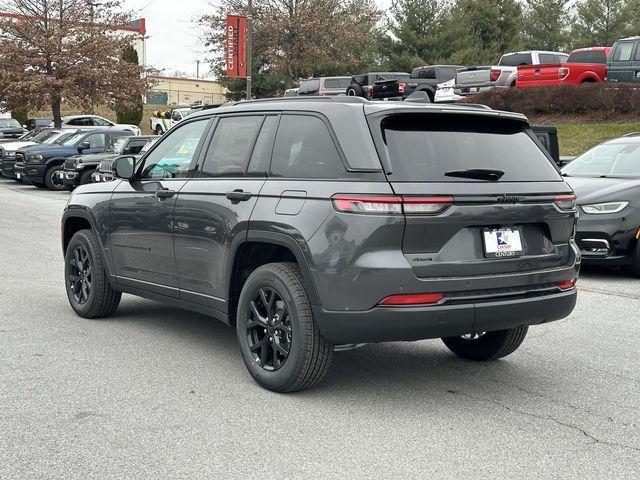 new 2025 Jeep Grand Cherokee car, priced at $45,025