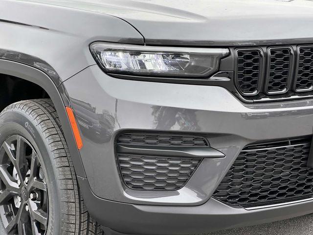 new 2025 Jeep Grand Cherokee car, priced at $45,025