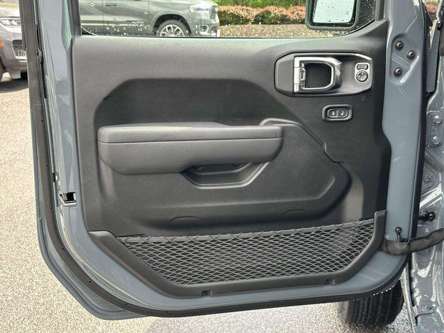 new 2025 Jeep Wrangler car, priced at $37,898
