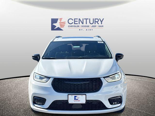 new 2026 Chrysler Pacifica car, priced at $42,000