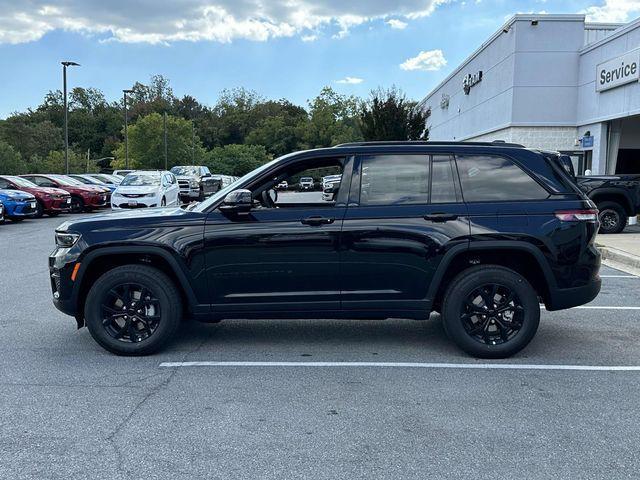 new 2024 Jeep Grand Cherokee car, priced at $39,500