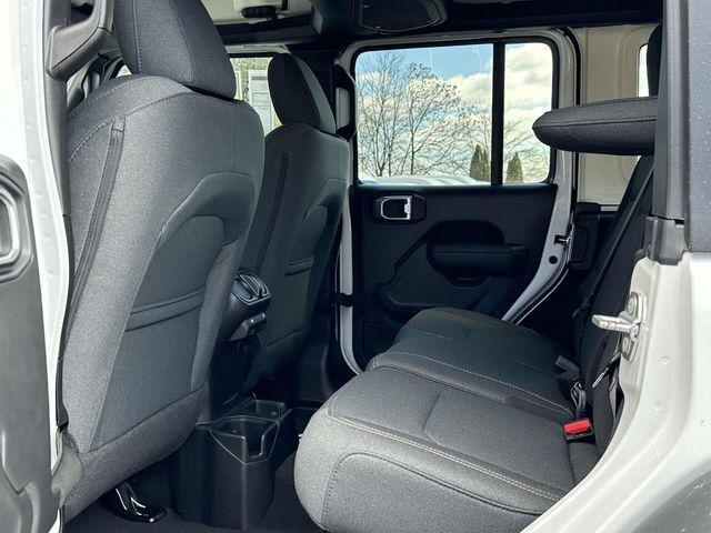 new 2025 Jeep Wrangler car, priced at $41,800