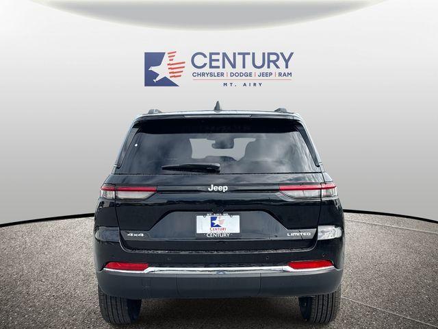 new 2025 Jeep Grand Cherokee car, priced at $46,000