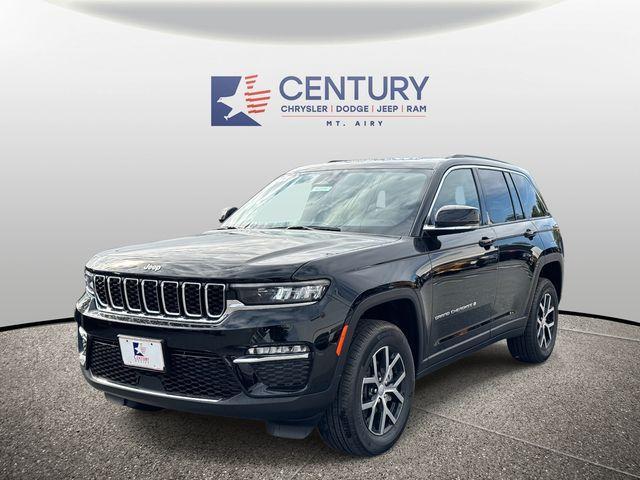 new 2025 Jeep Grand Cherokee car, priced at $46,000