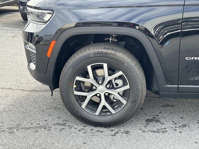 new 2025 Jeep Grand Cherokee car, priced at $46,000