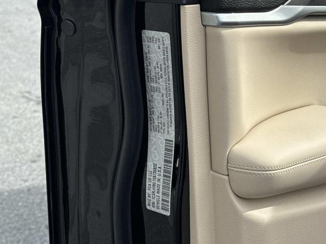 new 2025 Jeep Grand Cherokee car, priced at $46,000