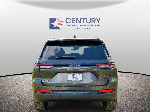 new 2025 Jeep Grand Cherokee car, priced at $35,500
