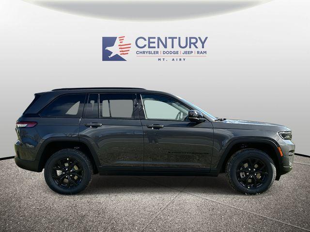 new 2025 Jeep Grand Cherokee car, priced at $35,500