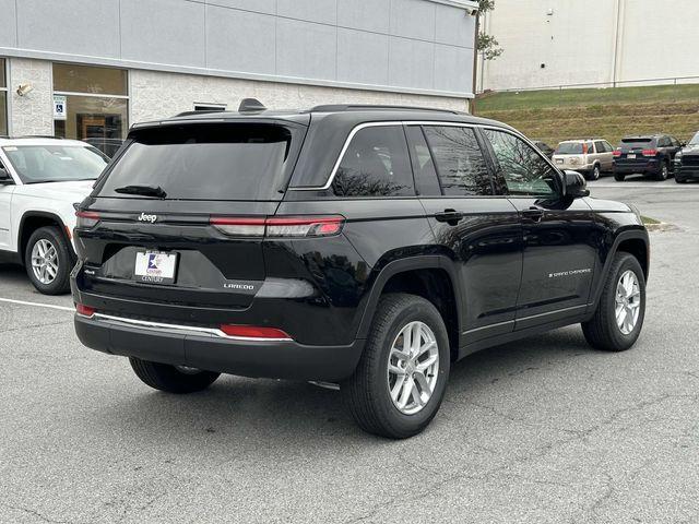 new 2025 Jeep Grand Cherokee car, priced at $40,000