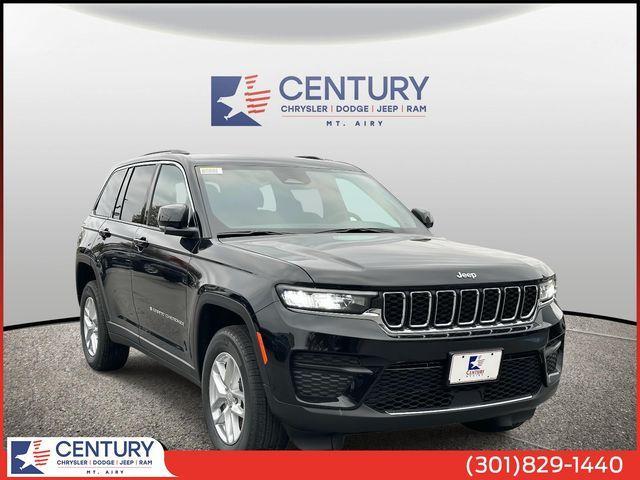 new 2025 Jeep Grand Cherokee car, priced at $34,985