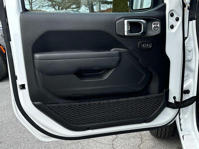 new 2025 Jeep Wrangler car, priced at $43,499