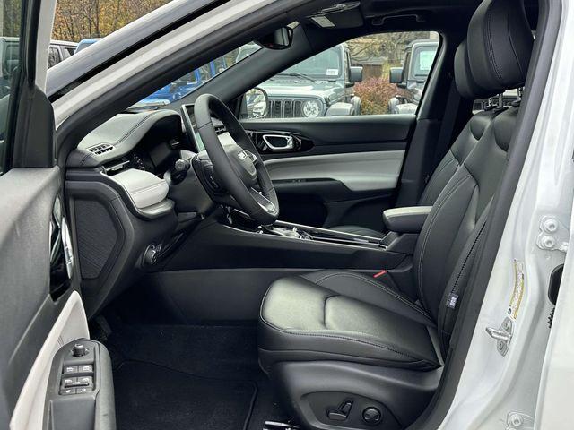 new 2025 Jeep Compass car, priced at $34,000