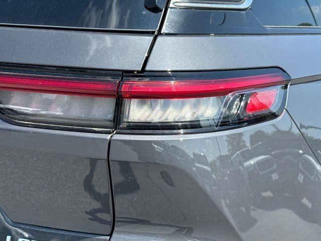 new 2025 Jeep Grand Cherokee car, priced at $36,800