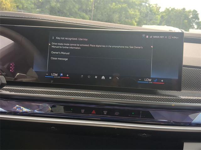 new 2025 BMW 760 car, priced at $148,255