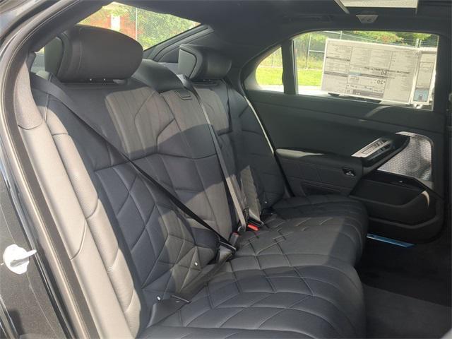 new 2025 BMW 760 car, priced at $148,255