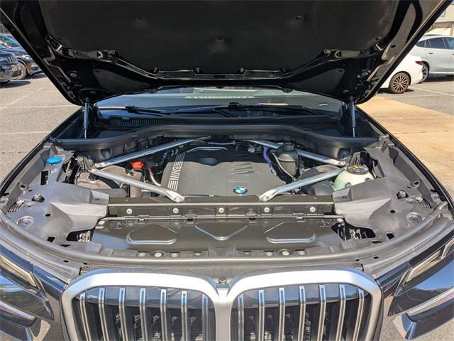 new 2026 BMW X7 car, priced at $95,330