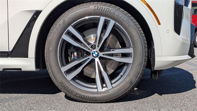 new 2026 BMW X7 car, priced at $119,435